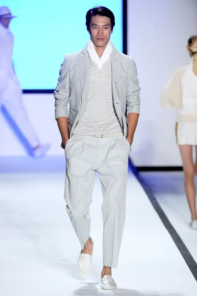 Look 9